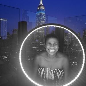 Meet your Posher, Sharon